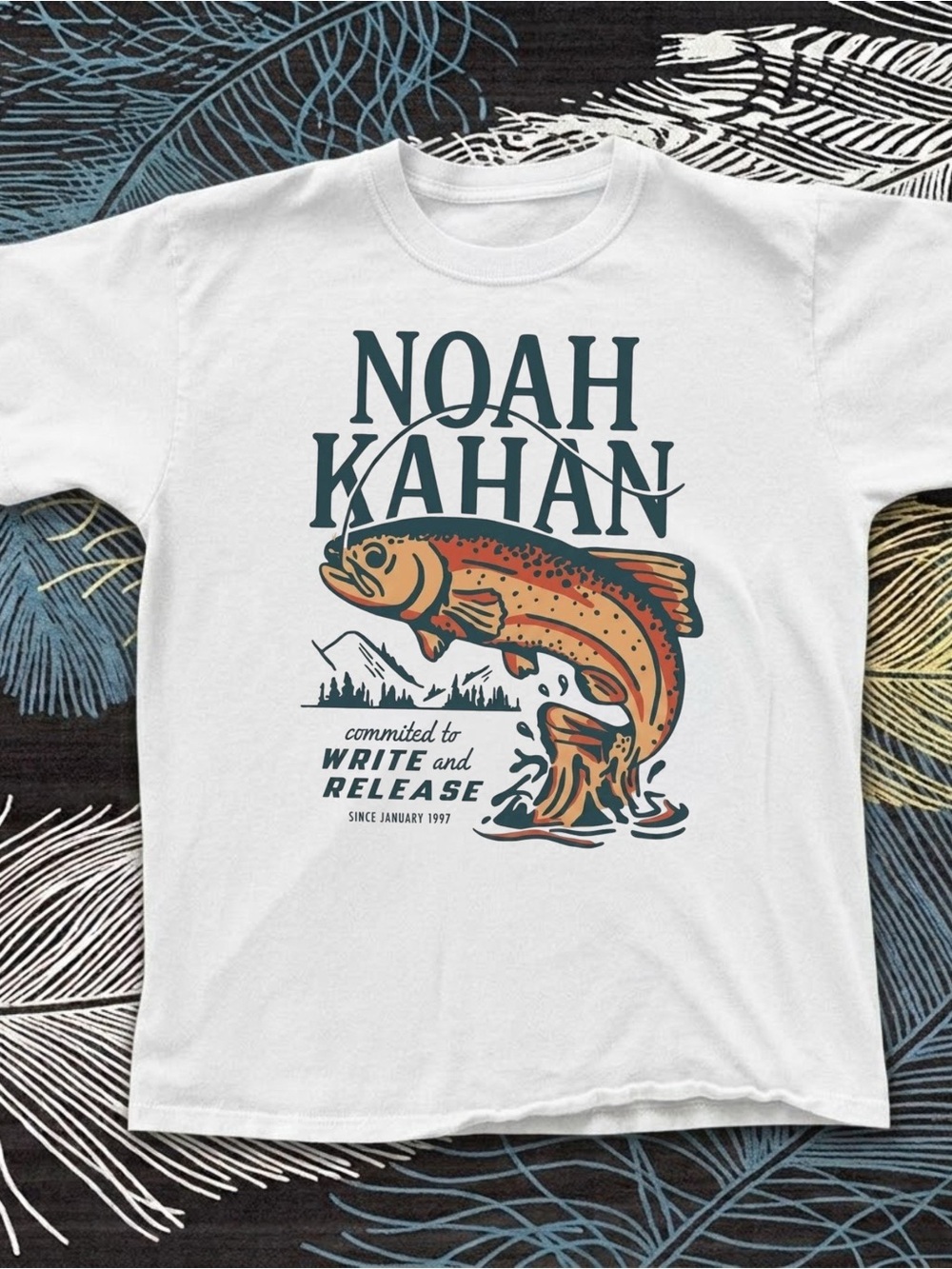 Gildan Noah Kahan Fish Graphic Tee